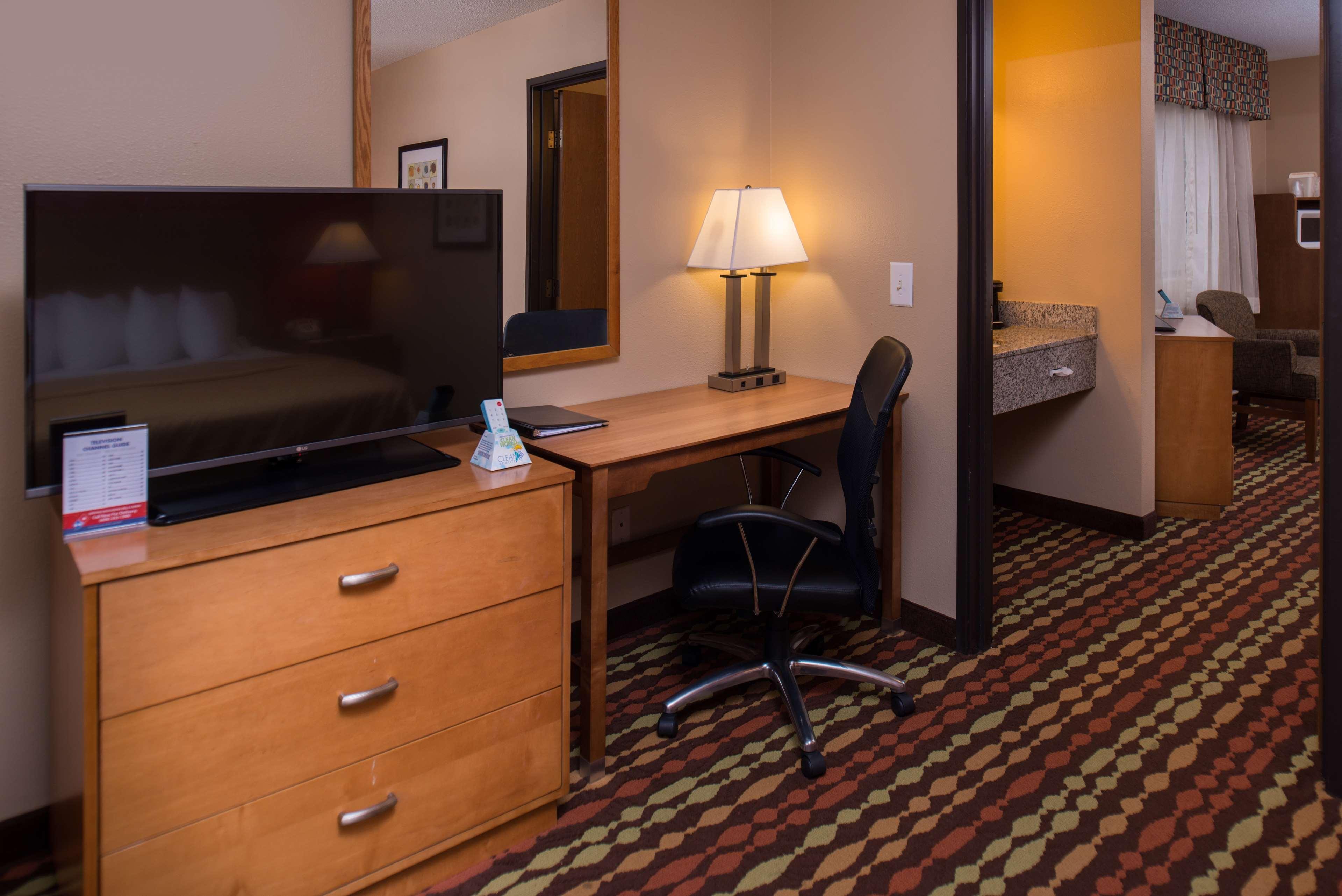 Best Western Ambassador Inn & Suites Wisconsin Dells Eksteriør bilde