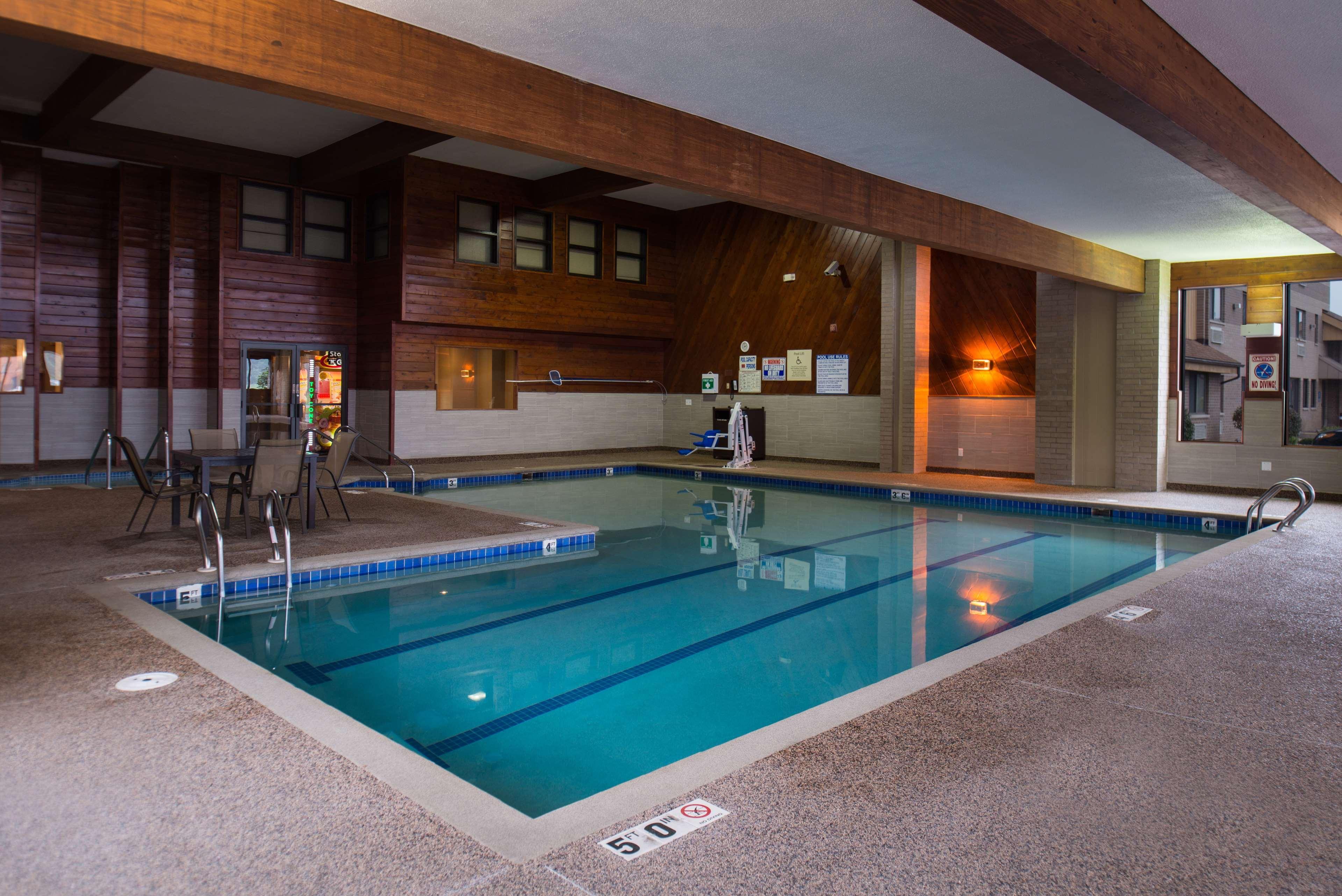 Best Western Ambassador Inn & Suites Wisconsin Dells Eksteriør bilde