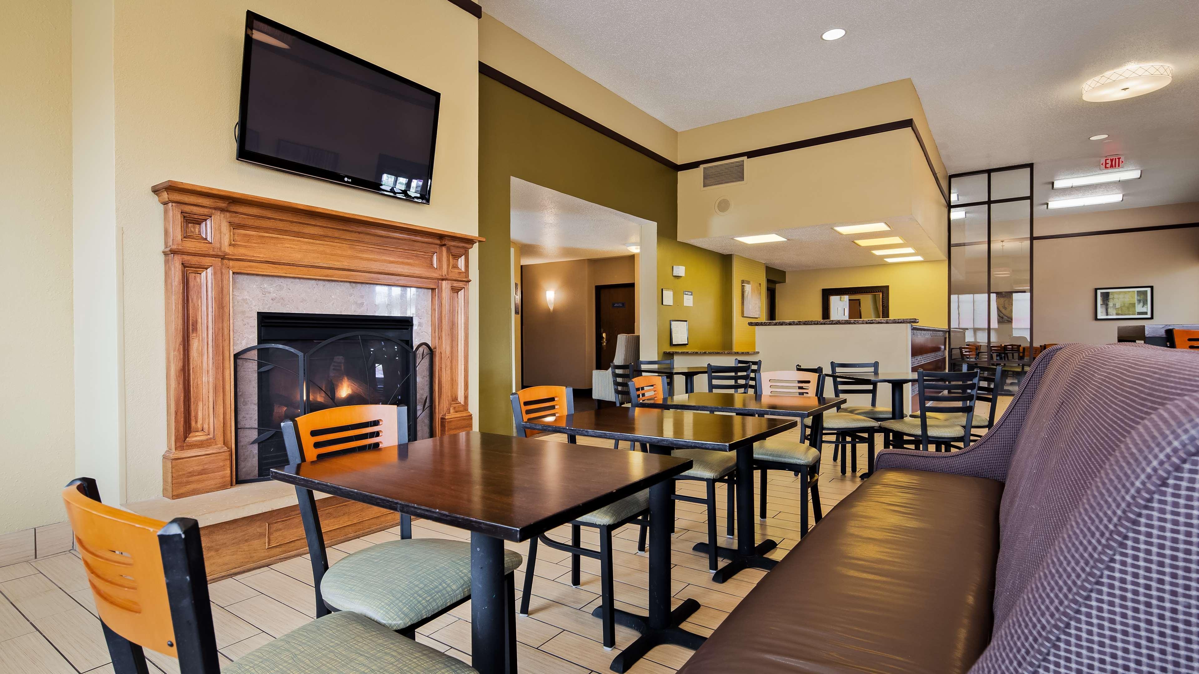 Best Western Ambassador Inn & Suites Wisconsin Dells Eksteriør bilde